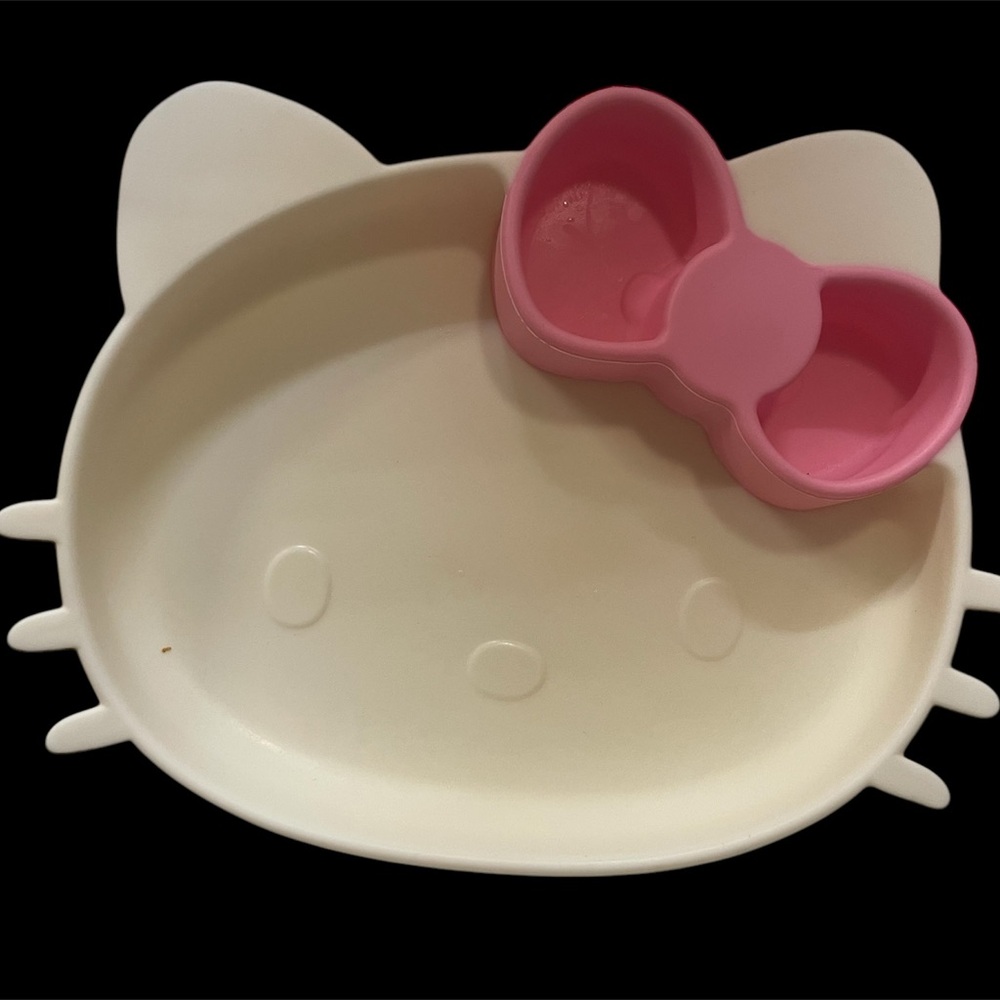 Hello Kitty Cream and Pink Plate